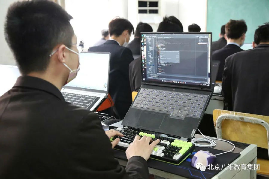 八維教育帶你了解linux運維行業(yè)就業(yè)前景怎么樣
