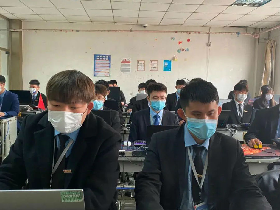 八維教育為學子提供項目實踐讓學子擁有人工智能核心技術