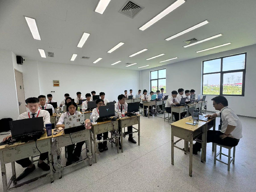 八維學(xué)校北京校區(qū)云計(jì)算20.0課程火爆來襲 