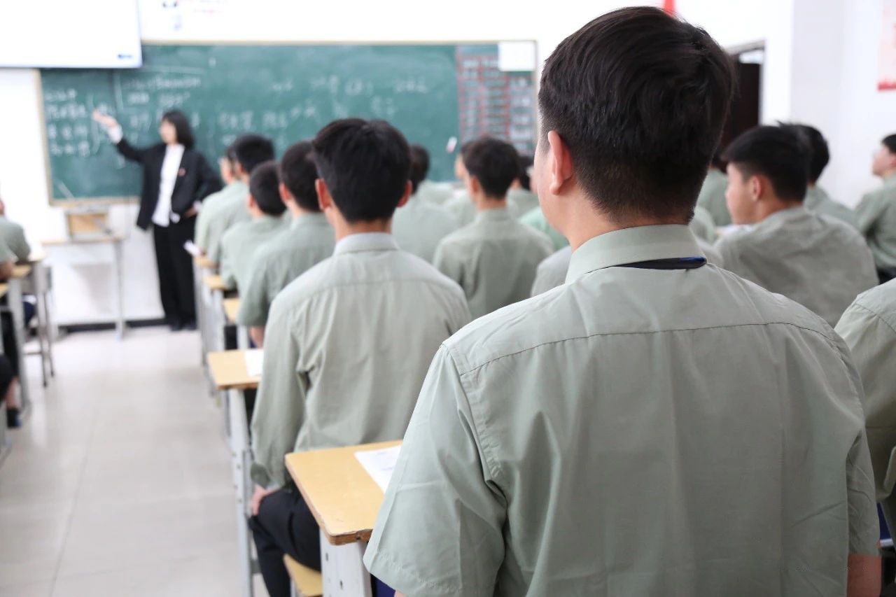 八維職業(yè)學校網(wǎng)絡工程專業(yè)學子學習生活風采