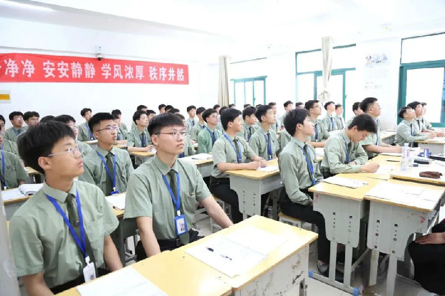 江蘇宿遷八維學(xué)校：塑造頂尖數(shù)字人才，開啟數(shù)字科技新時(shí)代的大門！